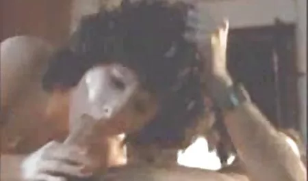 از سایت های سکس خارجی اینکه دوجنسگرا هستید خجالت نکشید