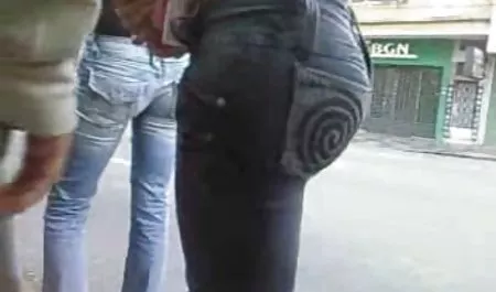 تومبوی معرفی سایتهای سکسی رایگان (1983).