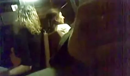 آنا دویل آن یک خال کوبی کوچک حیوان خانگی ، که سایت های سکسی گی عاشق رابطه جنسی است