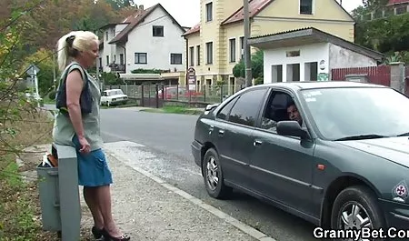 Nuestro coche se descompuso، سایت های sex ayuda