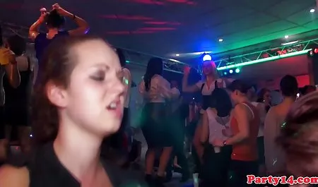 ماساژ زیبایی سایت فیلم های سکسی جدید آماتور doggystyled توسط masseur