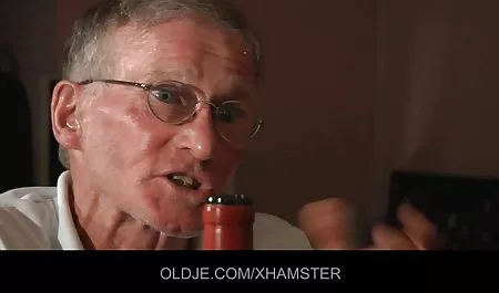 Stief-Sohn mit Riesen سایت های سکسی گی Pimmel fickt seine Mama einfach durch