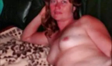 مادر مقعد در قانون با یک خروس در الاغ خود انواع سایت های سکسی