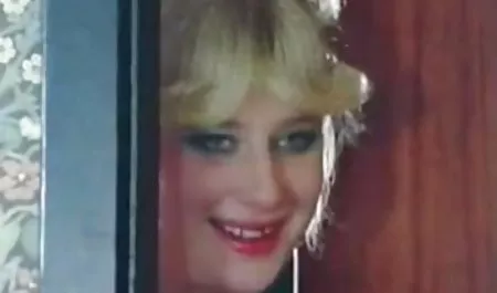 نوجوان لگد انگشت دانلود سایت های سکسی می شود