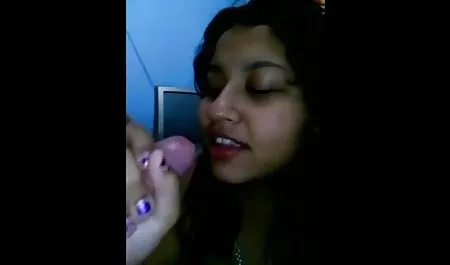 جسیکا جیمز الاغ تنگ ، مشاعره بزرگ سایت های فیلم سینمایی سکسی و بیدمشک خیس را نشان می دهد