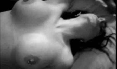 بیدمشک بهترین سایت دانلود فیلم های سکسی و ضربت سخت زدن masseuse MILF