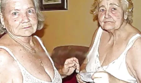 این به بهترین سایت های سکسی جهان شما کمک می کند یاد بگیرید که چگونه یک خروس واقعی را مکید