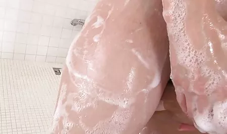 لزبین Orgy Internight با یک سرخ سکسی. سایت عکس های سکسی