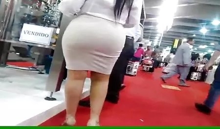 دختری بادامک بلوند از سانفرانسیسکو که سایت های دانلود سکس در وب کم زحمت می کشد